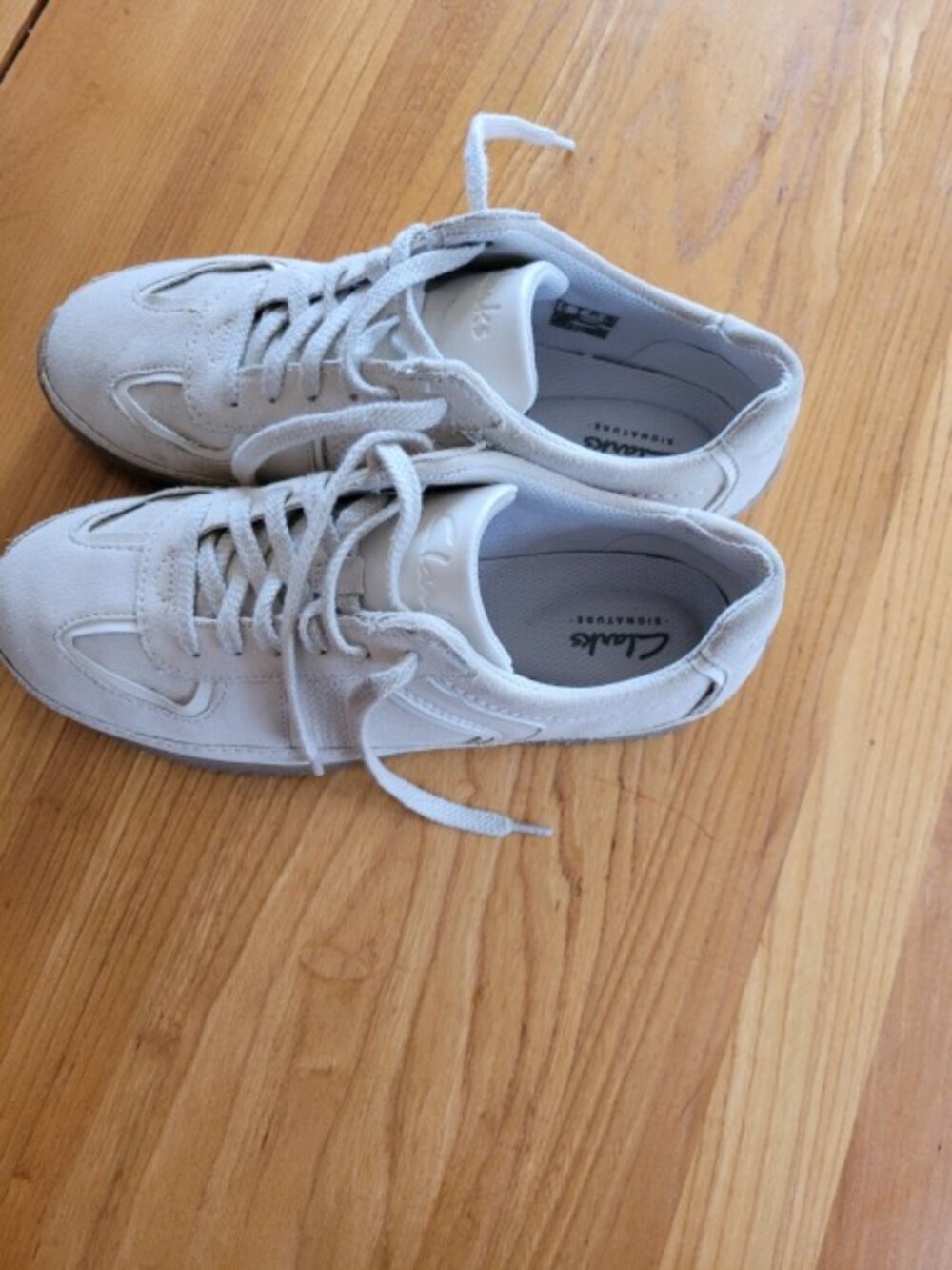 Clarks women's running/walking shoes. - Picture 3 of 3